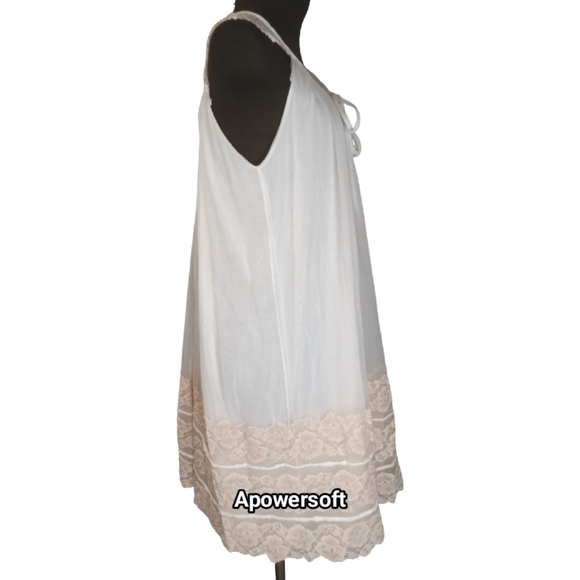 Vintage Lace Trim Nightgown / Slip Dress — White - Picture 6 of 12